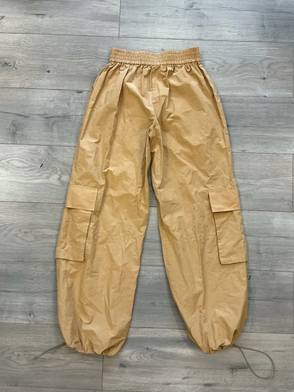 Anthropologie parachute tan Cargo Pants - Picture 4 of 4